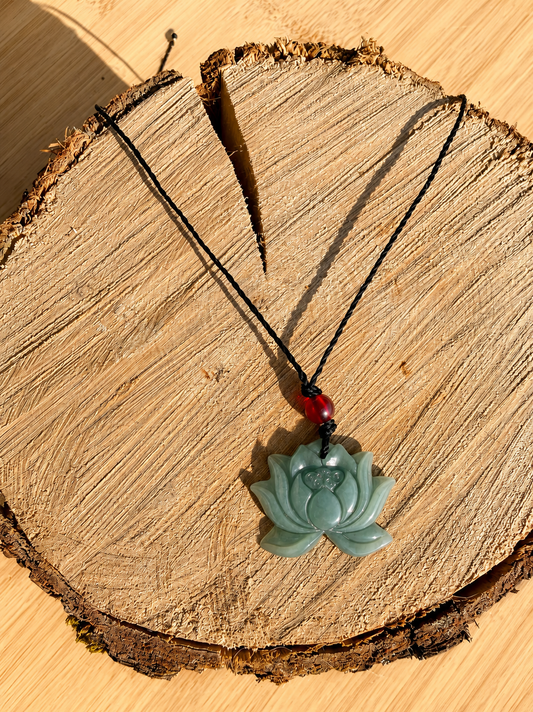 Pendentif en Jade - Lotus 🪷