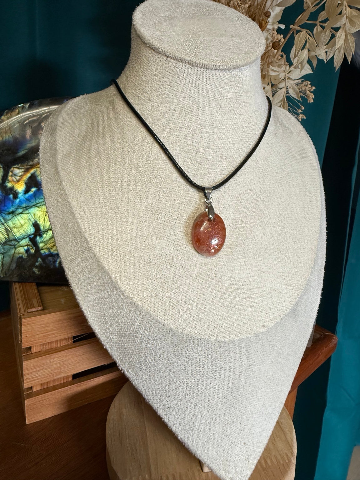 Pendentif en Pierre de Soleil ☀️ - Pièce unique