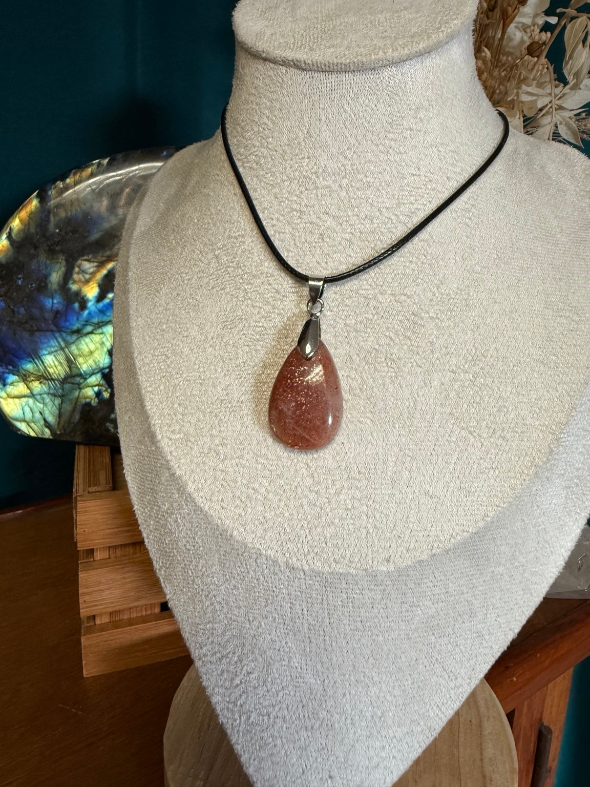 Pendentif en Pierre de Soleil ☀️ - Pièce unique