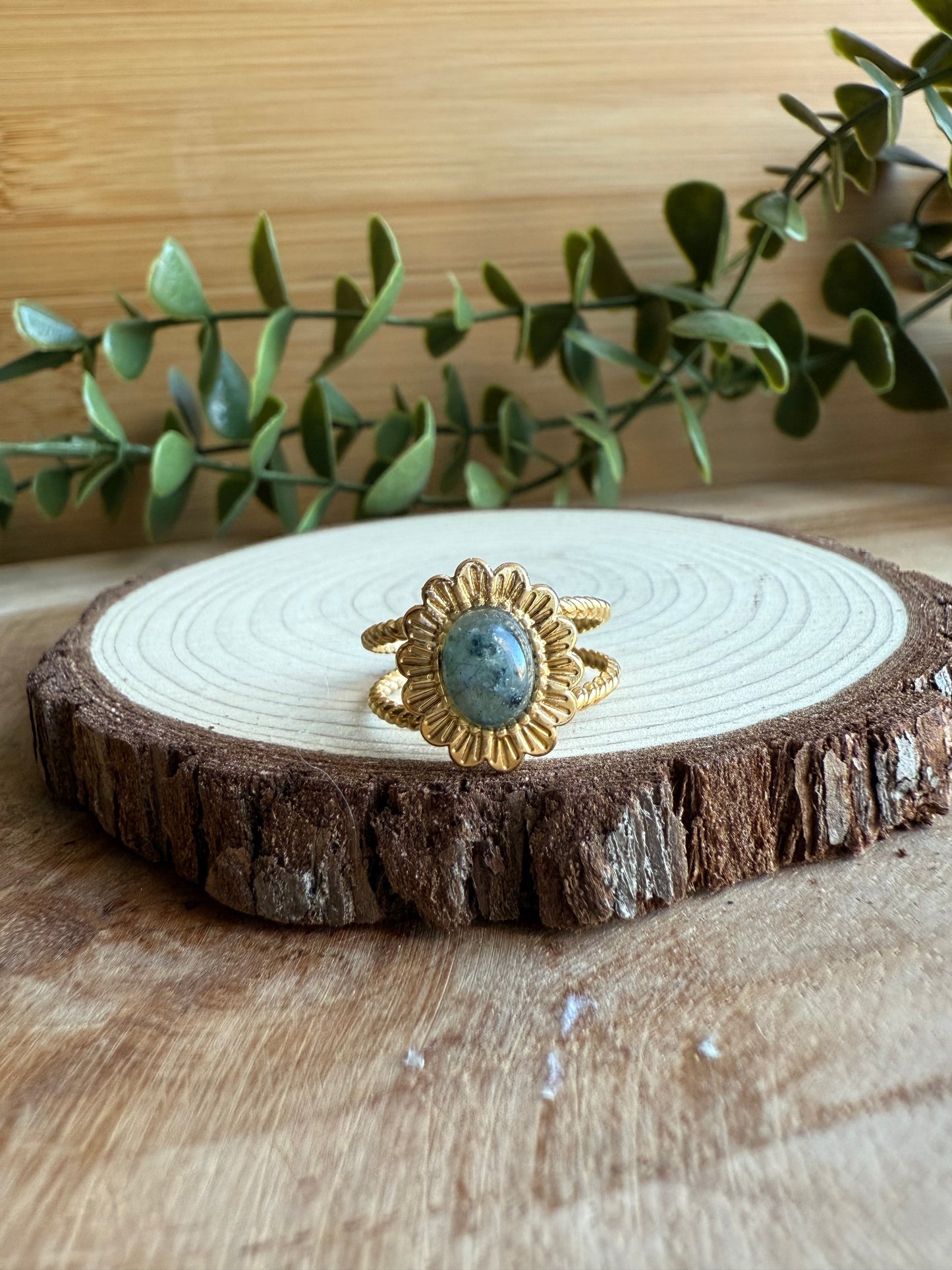 Bague fleur et Pierres - Acier inoxydable doré