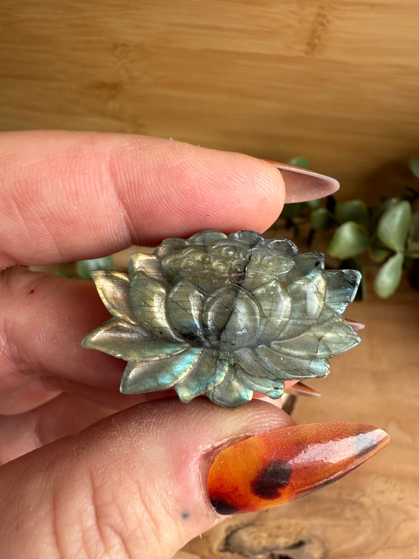 Lotus en Labradorite