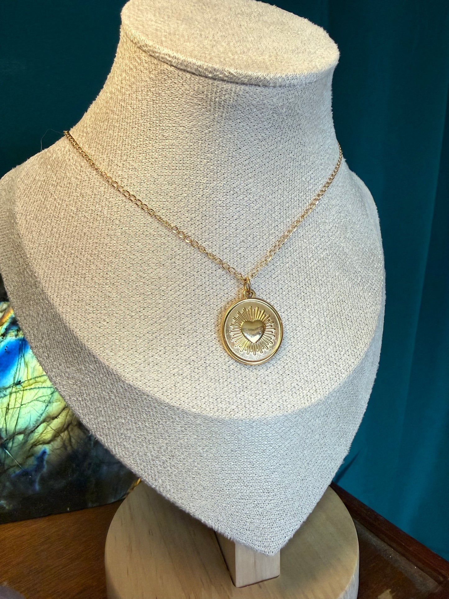 Collier coeur sacré en acier inoxydable - choix du modèle