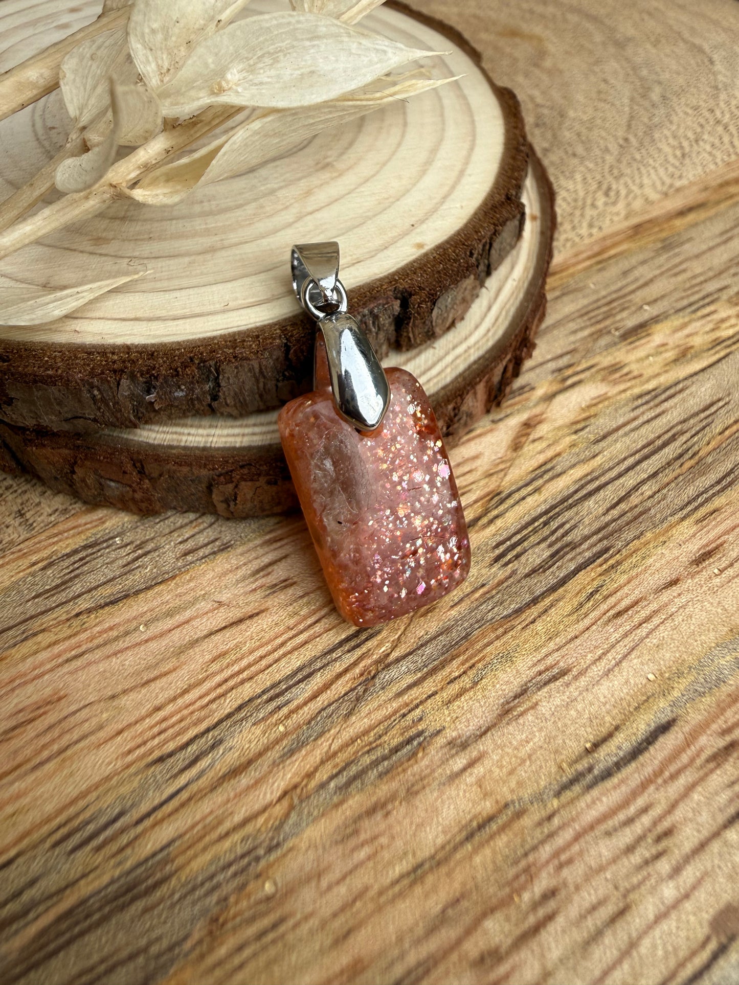 Pendentif en Pierre de Soleil ☀️ - Pièce unique