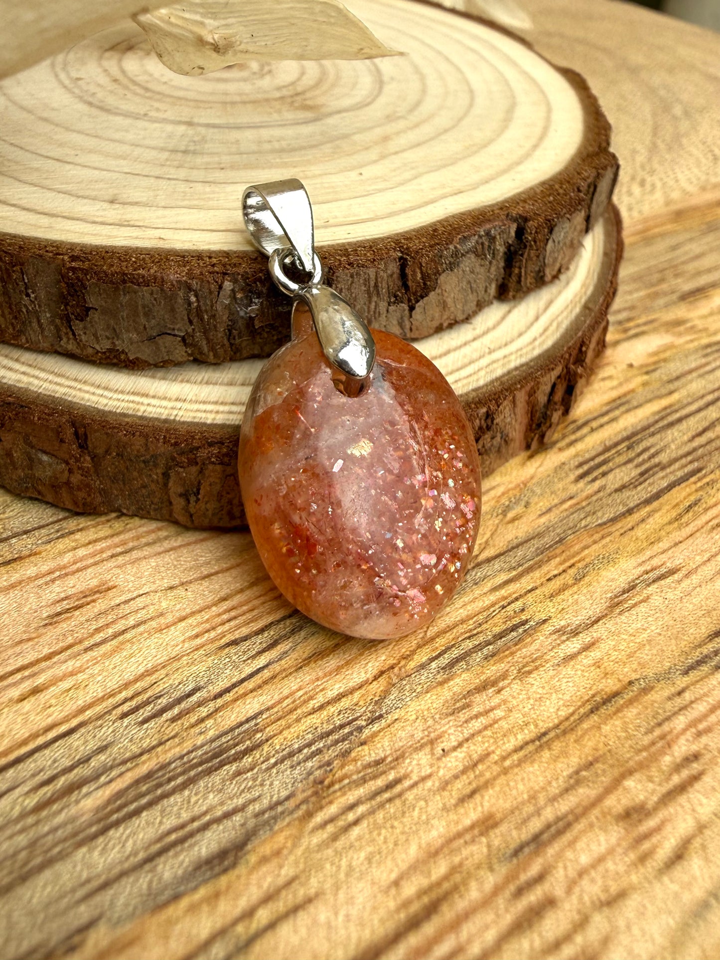 Pendentif en Pierre de Soleil ☀️ - Pièce unique