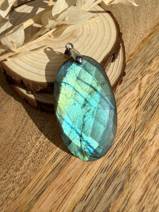 Pendentif en Labradorite à facettes - Pièce unique
