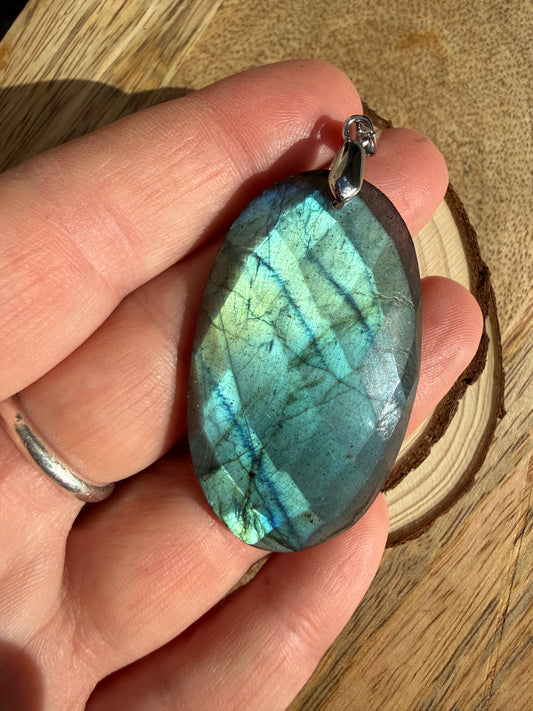 Pendentif en Labradorite à facettes - Pièce unique