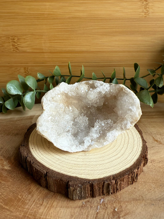 Demi géode de Cristal de roche - Pièce unique - 80 g