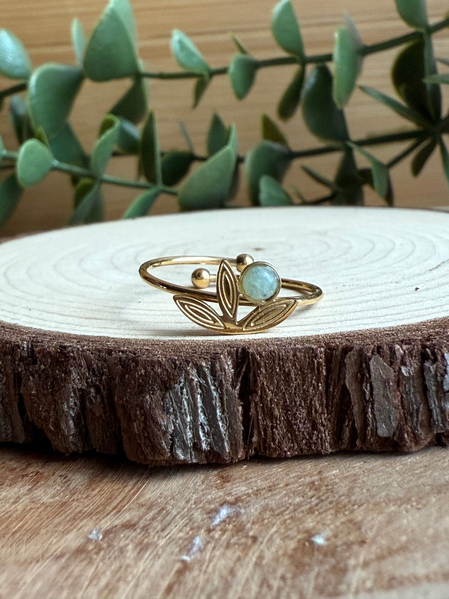 Bague fine feuilles et pierres - Acier inoxydable doré