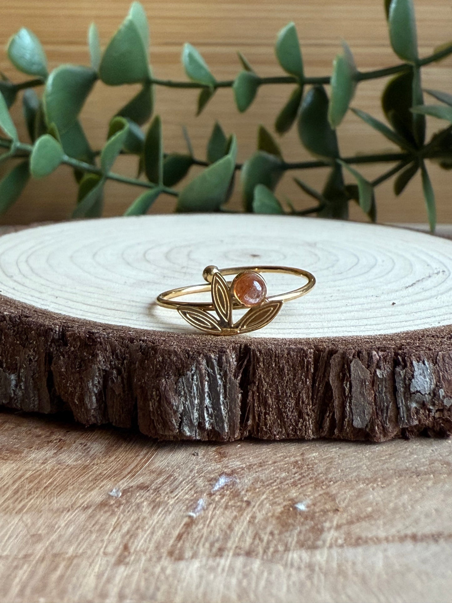 Bague fine feuilles et pierres - Acier inoxydable doré