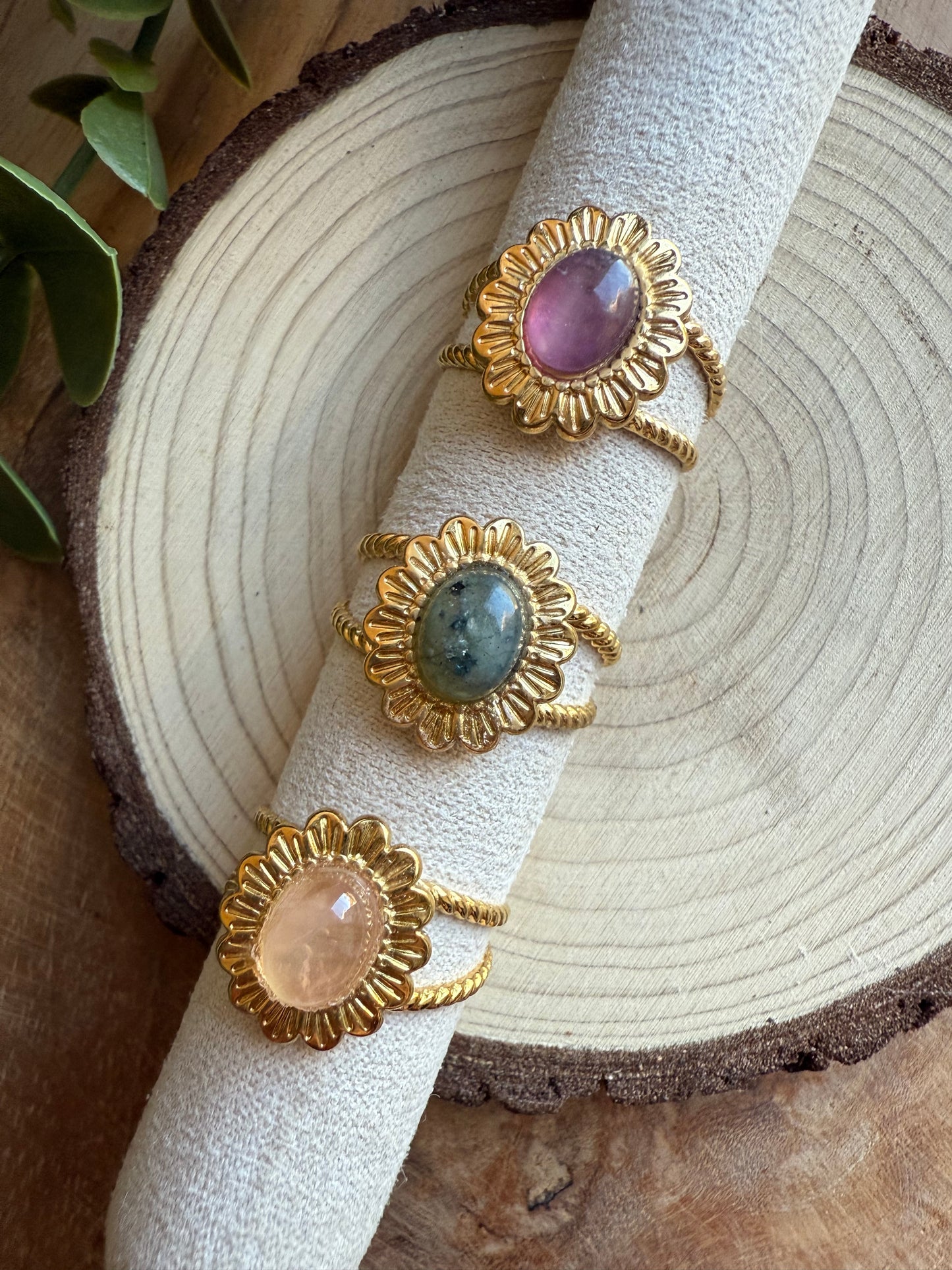 Bague fleur et Pierres - Acier inoxydable doré