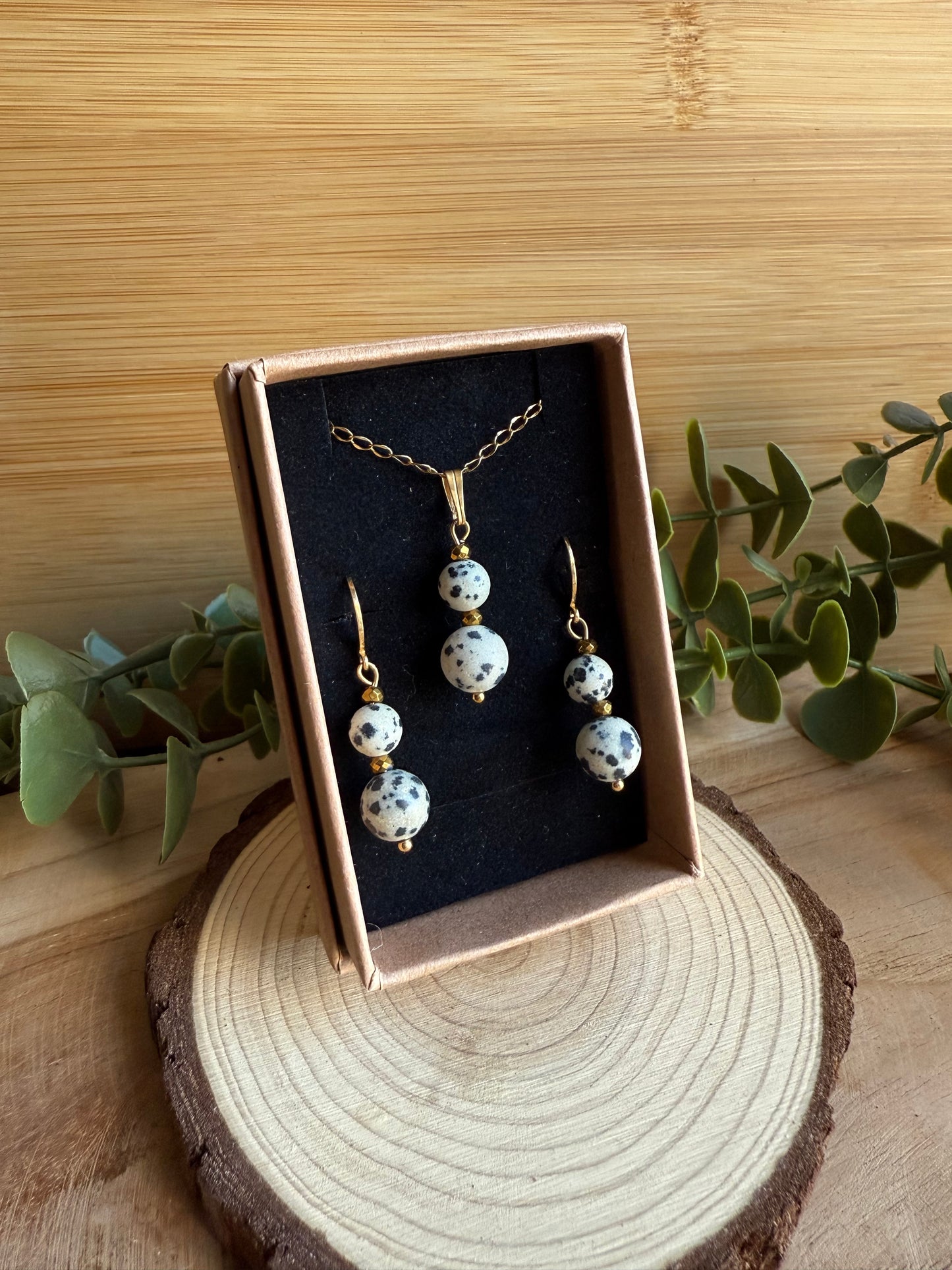 Coffret Boucles / Pendentif - Jaspe Dalmatien