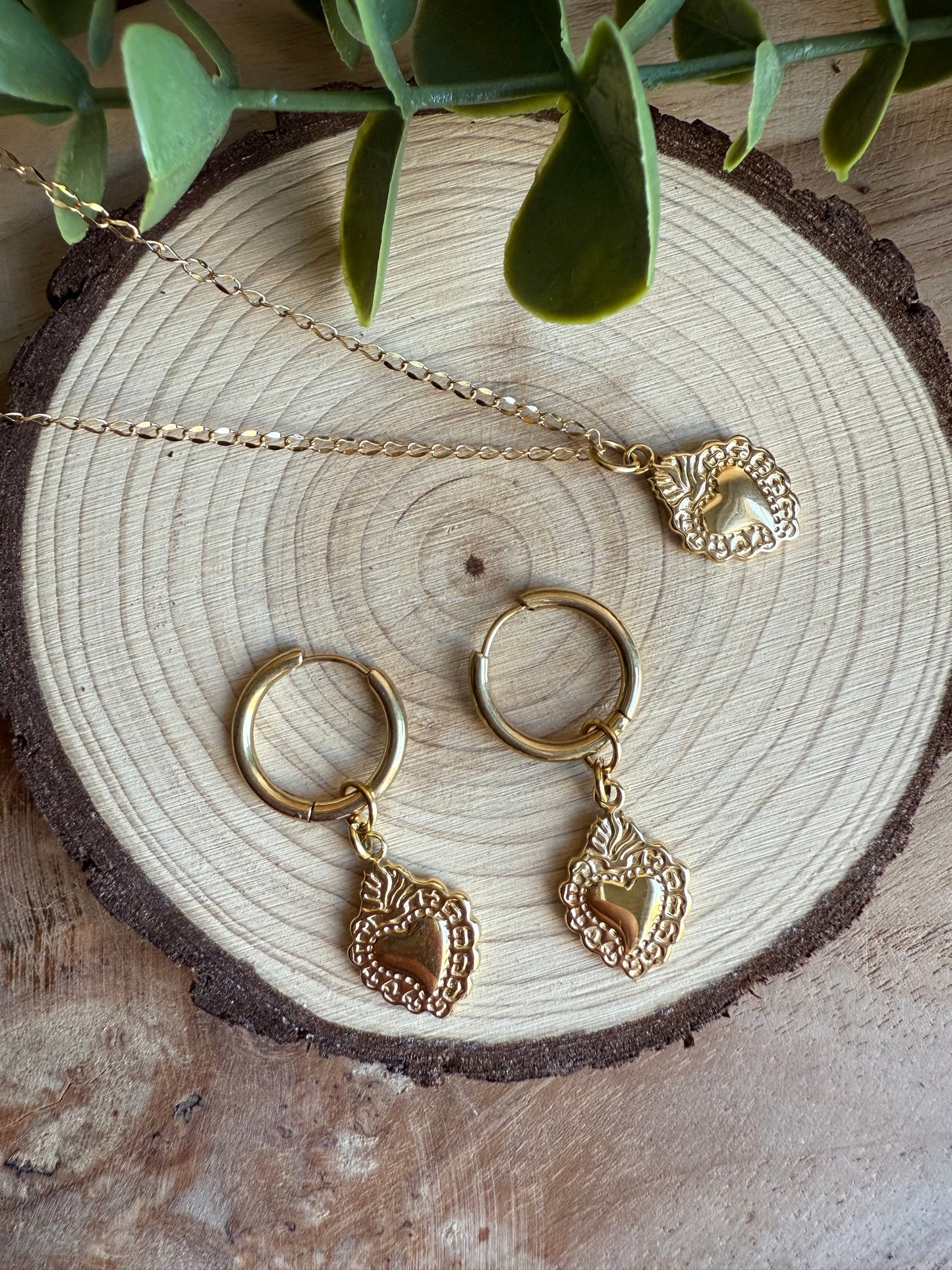 Coffret Pendentif & boucles d'oreilles - Coeur sacré
